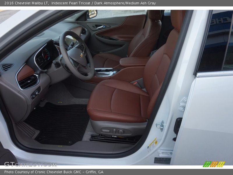 Iridescent Pearl Tricoat / Dark Atmosphere/Medium Ash Gray 2016 Chevrolet Malibu LT
