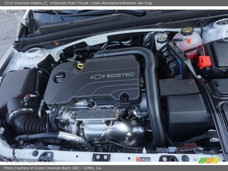 Iridescent Pearl Tricoat / Dark Atmosphere/Medium Ash Gray 2016 Chevrolet Malibu LT
