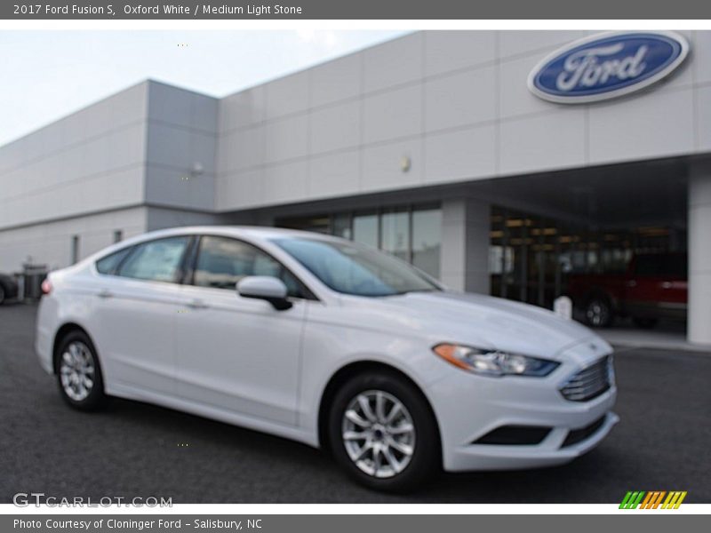 Oxford White / Medium Light Stone 2017 Ford Fusion S