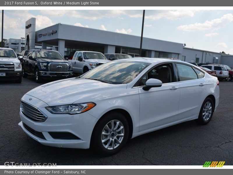 Oxford White / Medium Light Stone 2017 Ford Fusion S