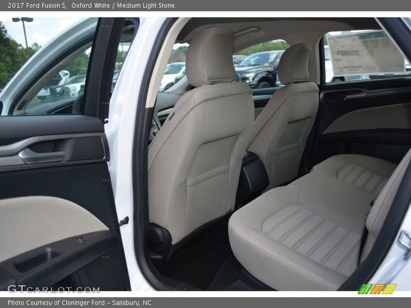 Oxford White / Medium Light Stone 2017 Ford Fusion S