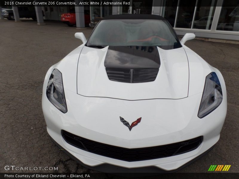 Arctic White / Adrenaline Red 2016 Chevrolet Corvette Z06 Convertible