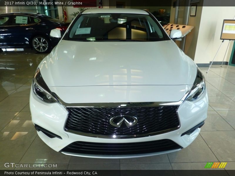 Majestic White / Graphite 2017 Infiniti QX30