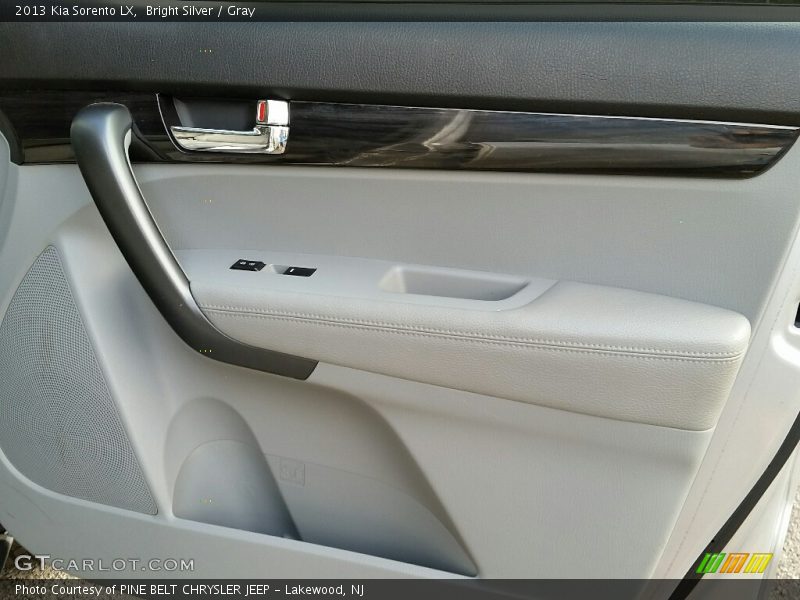 Bright Silver / Gray 2013 Kia Sorento LX