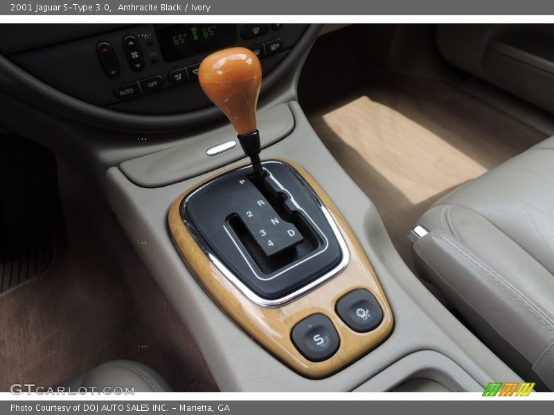 Anthracite Black / Ivory 2001 Jaguar S-Type 3.0
