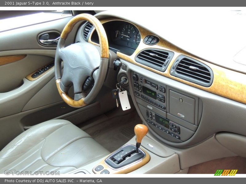 Anthracite Black / Ivory 2001 Jaguar S-Type 3.0