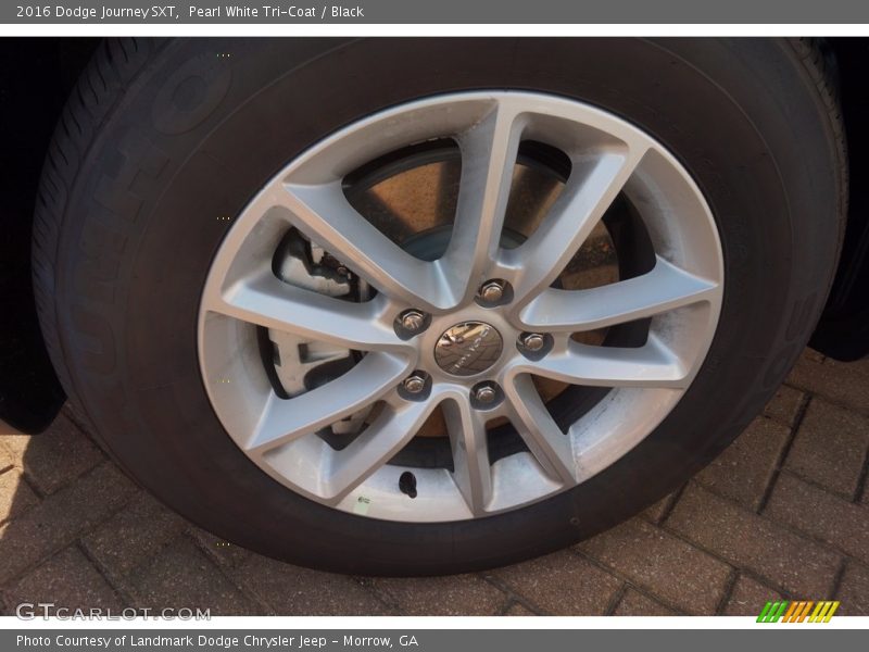 Pearl White Tri-Coat / Black 2016 Dodge Journey SXT