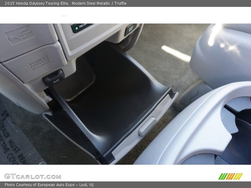Modern Steel Metallic / Truffle 2015 Honda Odyssey Touring Elite