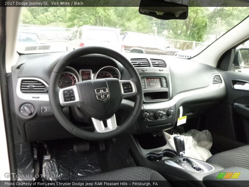 Vice White / Black 2017 Dodge Journey SE
