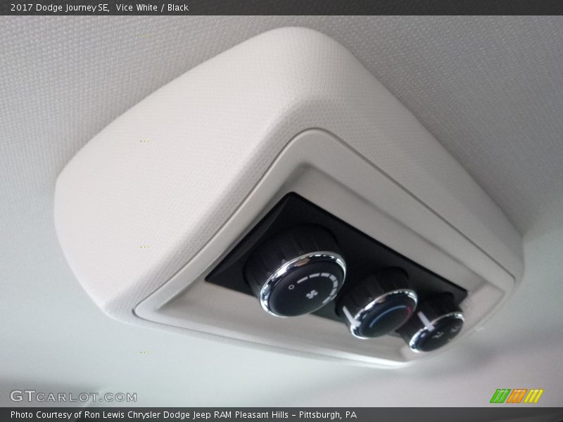 Vice White / Black 2017 Dodge Journey SE