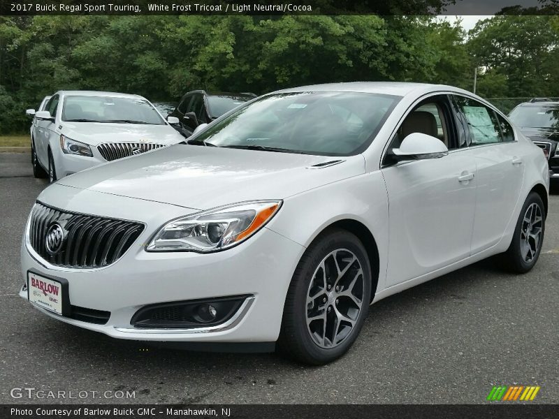 White Frost Tricoat / Light Neutral/Cocoa 2017 Buick Regal Sport Touring