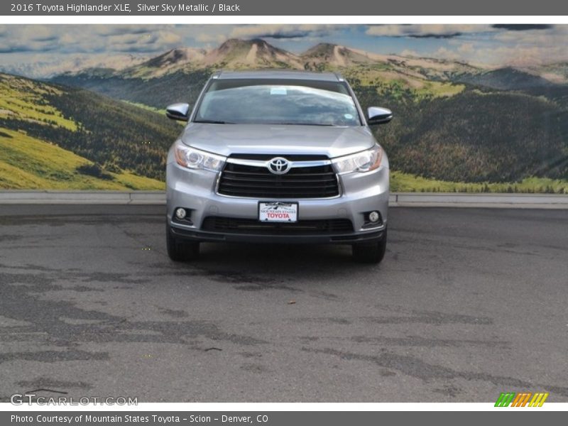 Silver Sky Metallic / Black 2016 Toyota Highlander XLE