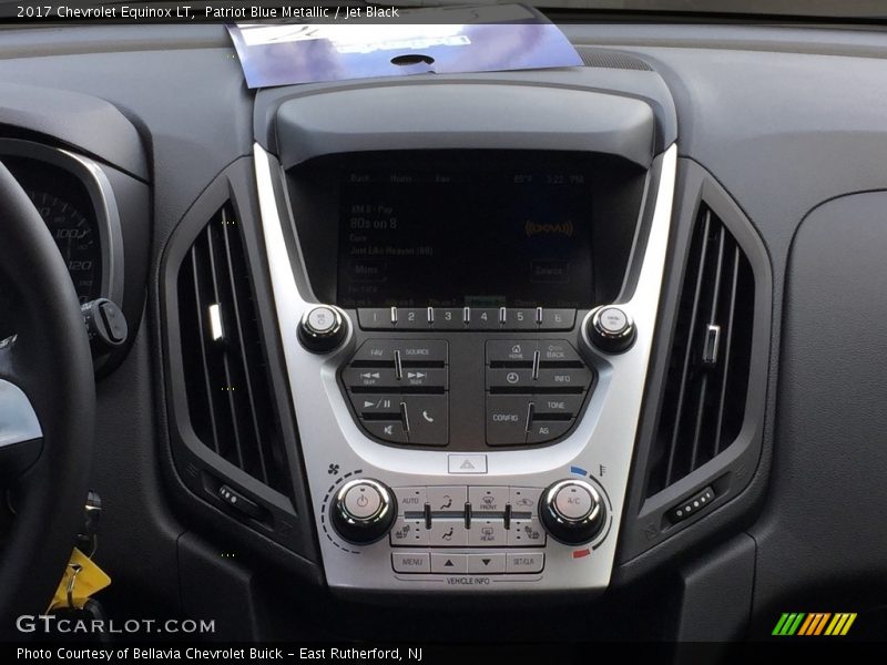 Patriot Blue Metallic / Jet Black 2017 Chevrolet Equinox LT
