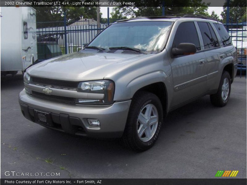 Light Pewter Metallic / Dark Pewter 2002 Chevrolet TrailBlazer LTZ 4x4