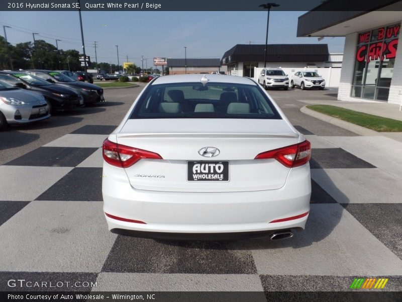 Quartz White Pearl / Beige 2016 Hyundai Sonata SE