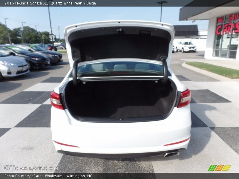 Quartz White Pearl / Beige 2016 Hyundai Sonata SE