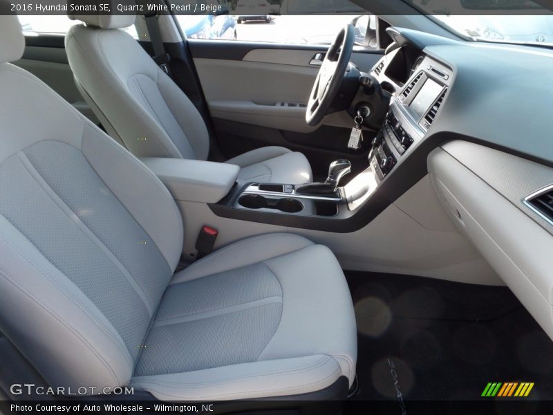 Quartz White Pearl / Beige 2016 Hyundai Sonata SE