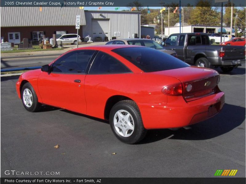 Victory Red / Graphite Gray 2005 Chevrolet Cavalier Coupe