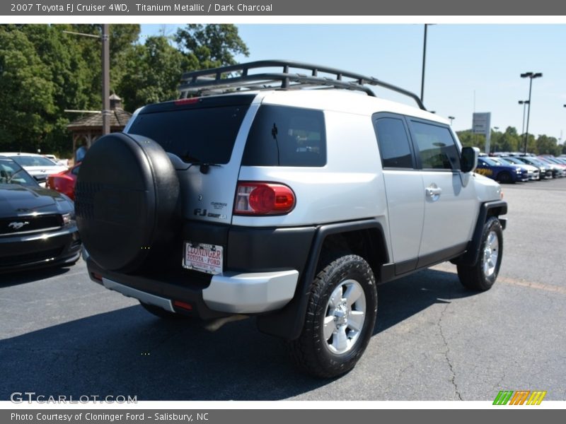 Titanium Metallic / Dark Charcoal 2007 Toyota FJ Cruiser 4WD