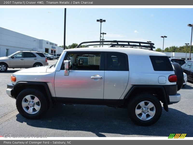 Titanium Metallic / Dark Charcoal 2007 Toyota FJ Cruiser 4WD