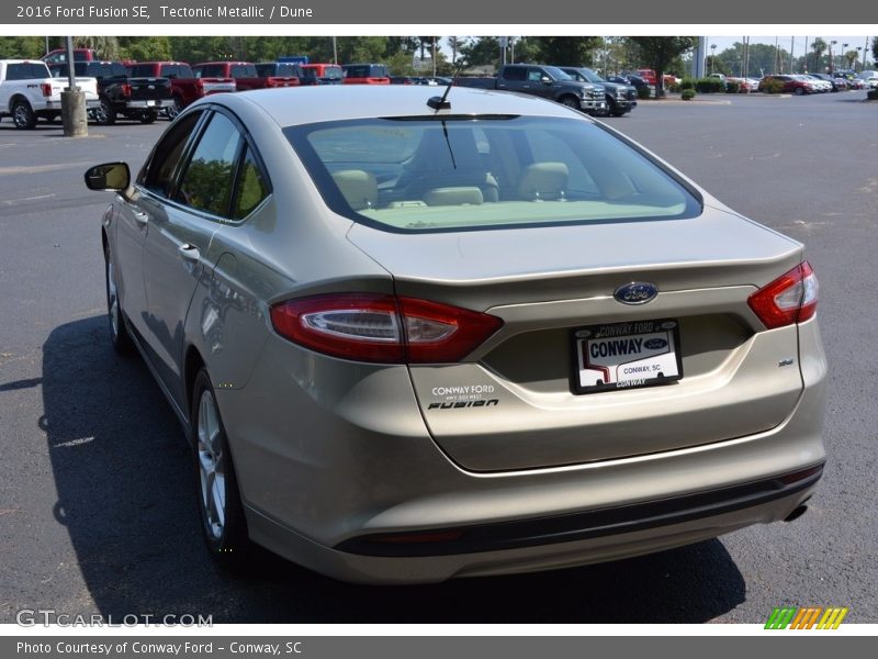 Tectonic Metallic / Dune 2016 Ford Fusion SE