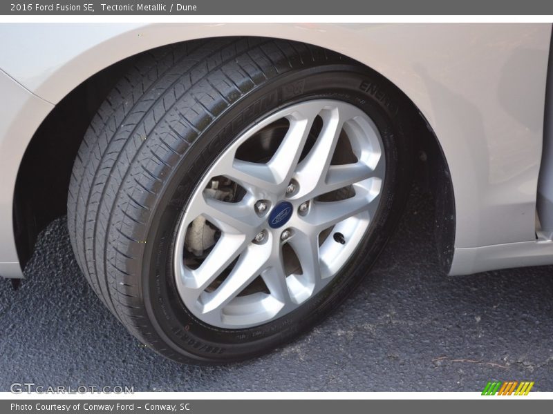 Tectonic Metallic / Dune 2016 Ford Fusion SE
