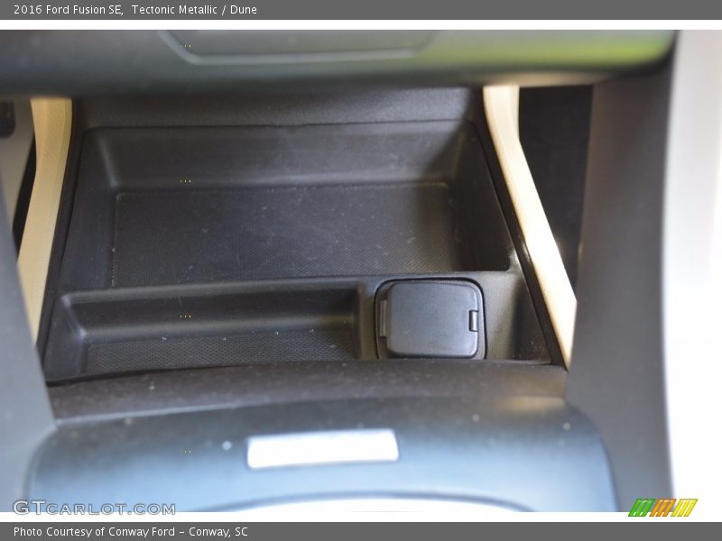 Tectonic Metallic / Dune 2016 Ford Fusion SE