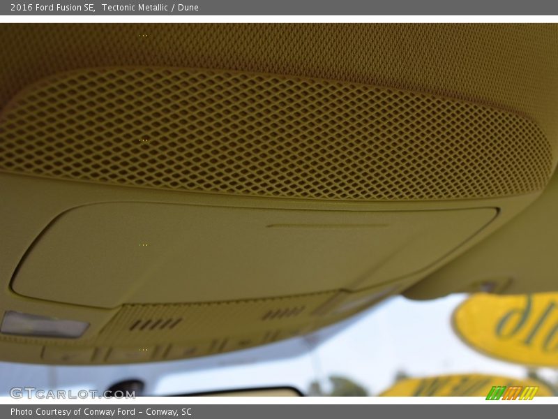 Tectonic Metallic / Dune 2016 Ford Fusion SE