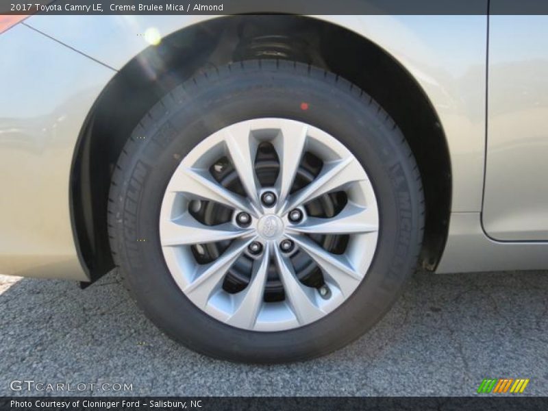 Creme Brulee Mica / Almond 2017 Toyota Camry LE