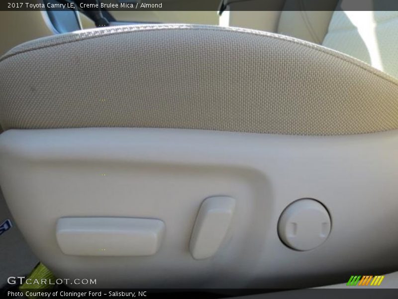 Creme Brulee Mica / Almond 2017 Toyota Camry LE