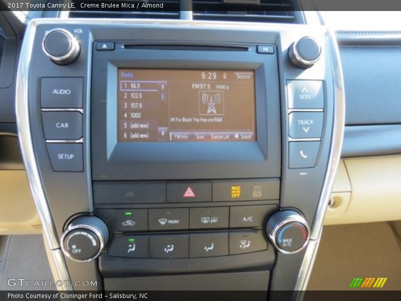 Creme Brulee Mica / Almond 2017 Toyota Camry LE