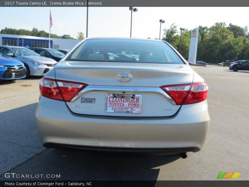Creme Brulee Mica / Almond 2017 Toyota Camry LE