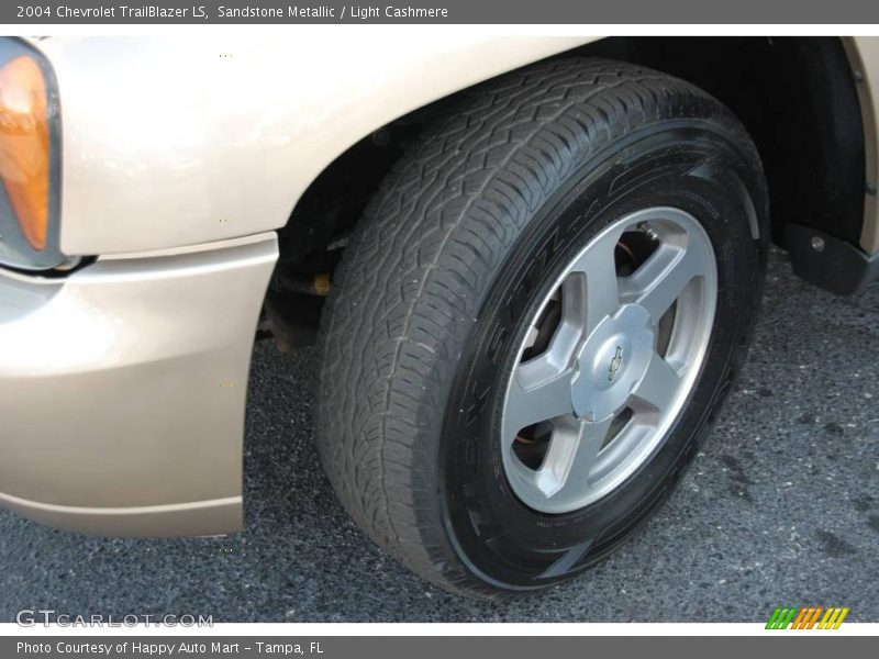 Sandstone Metallic / Light Cashmere 2004 Chevrolet TrailBlazer LS