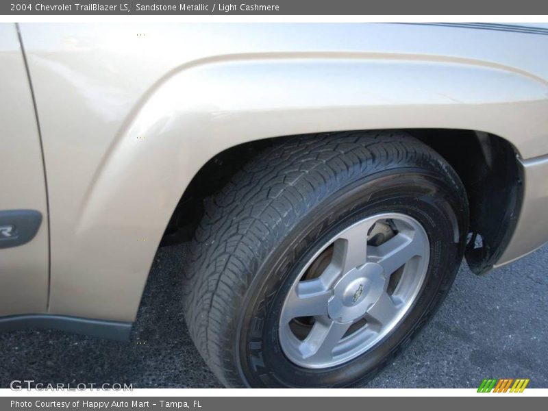 Sandstone Metallic / Light Cashmere 2004 Chevrolet TrailBlazer LS