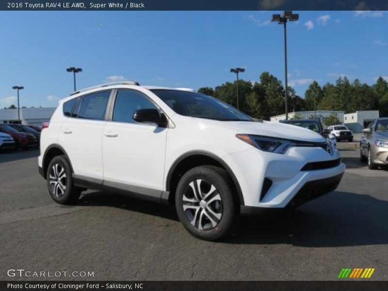 Super White / Black 2016 Toyota RAV4 LE AWD