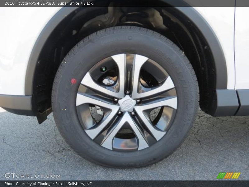 Super White / Black 2016 Toyota RAV4 LE AWD