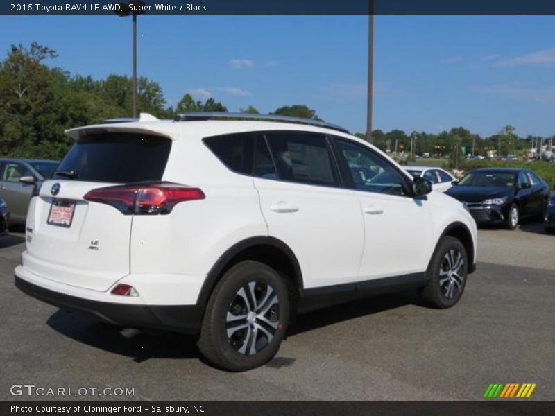 Super White / Black 2016 Toyota RAV4 LE AWD