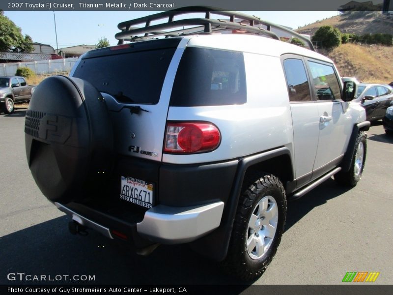 Titanium Metallic / Dark Charcoal 2007 Toyota FJ Cruiser