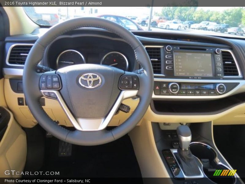 Blizzard Pearl / Almond 2016 Toyota Highlander XLE