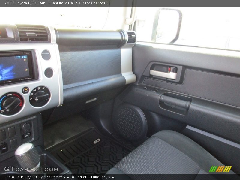 Titanium Metallic / Dark Charcoal 2007 Toyota FJ Cruiser