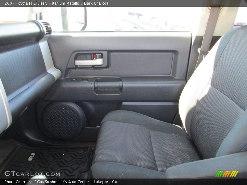 Titanium Metallic / Dark Charcoal 2007 Toyota FJ Cruiser