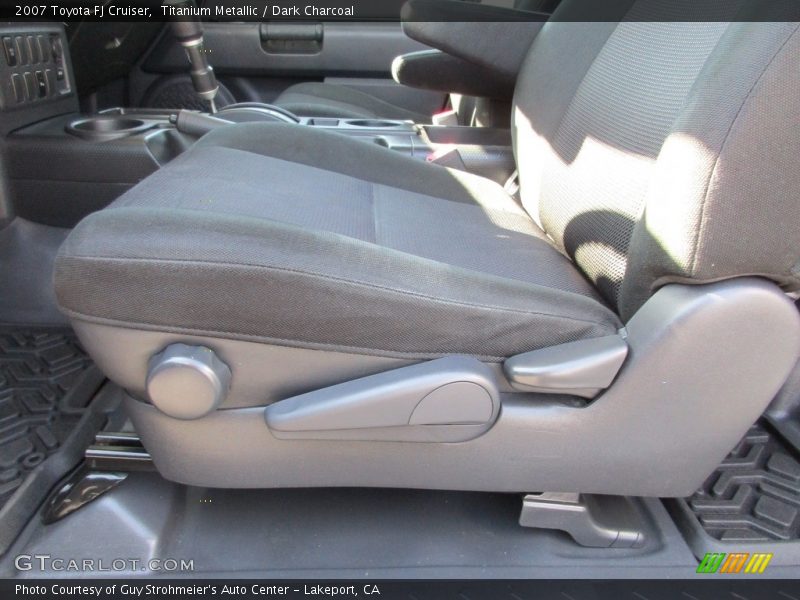 Titanium Metallic / Dark Charcoal 2007 Toyota FJ Cruiser