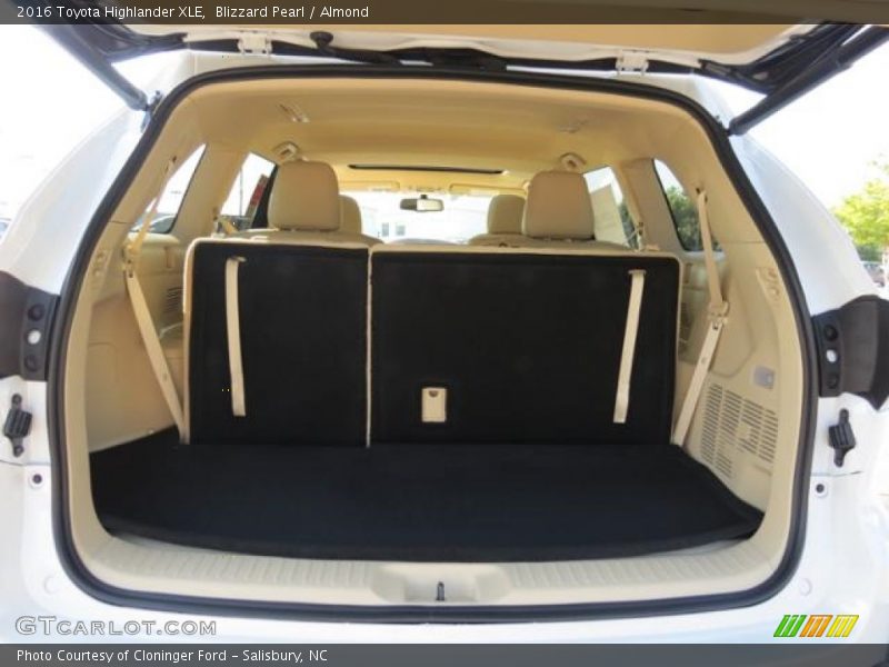 Blizzard Pearl / Almond 2016 Toyota Highlander XLE