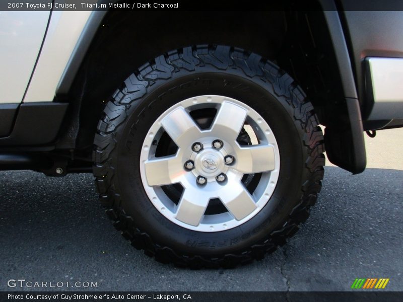 Titanium Metallic / Dark Charcoal 2007 Toyota FJ Cruiser