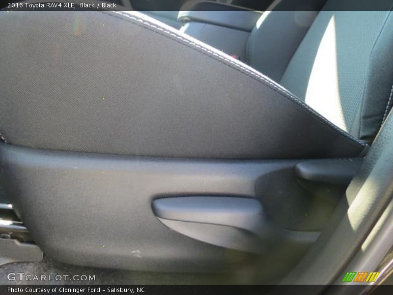 Black / Black 2016 Toyota RAV4 XLE