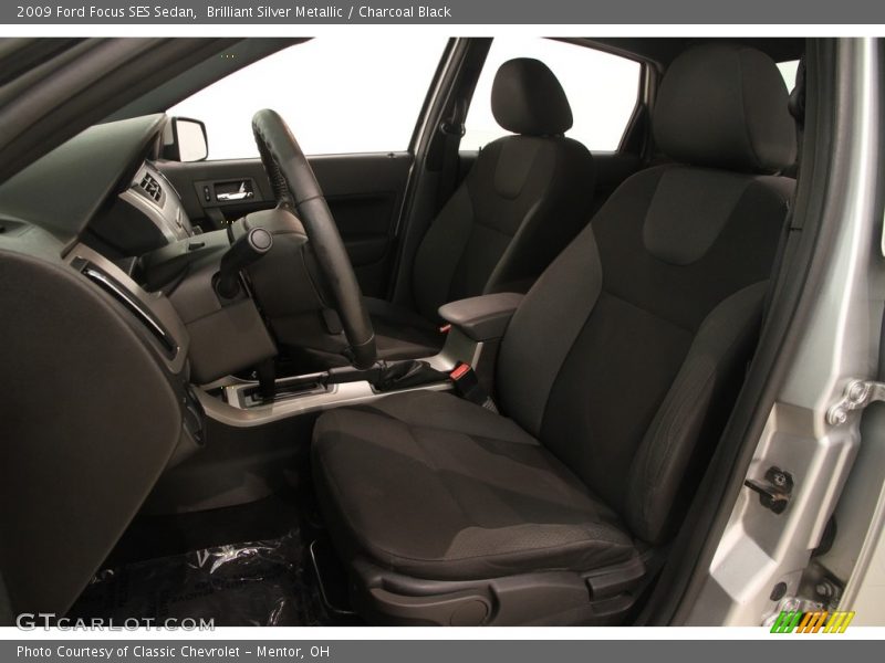 Brilliant Silver Metallic / Charcoal Black 2009 Ford Focus SES Sedan
