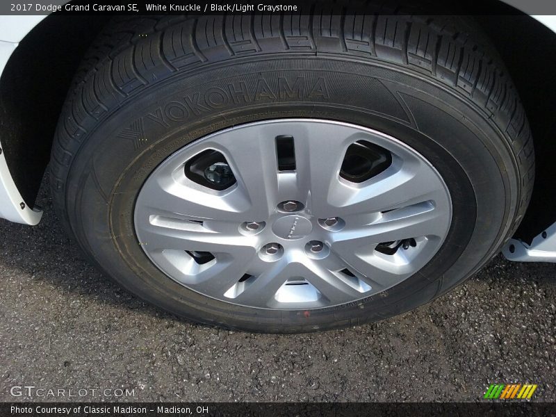 White Knuckle / Black/Light Graystone 2017 Dodge Grand Caravan SE