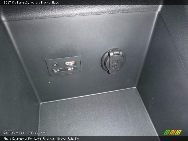 Aurora Black / Black 2017 Kia Forte LX