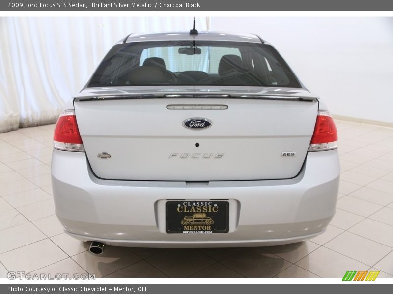 Brilliant Silver Metallic / Charcoal Black 2009 Ford Focus SES Sedan