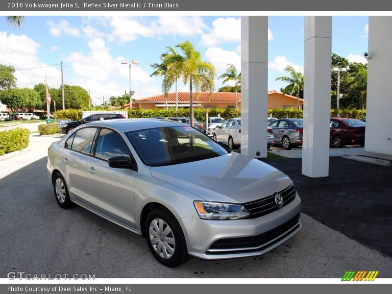 Reflex Silver Metallic / Titan Black 2016 Volkswagen Jetta S